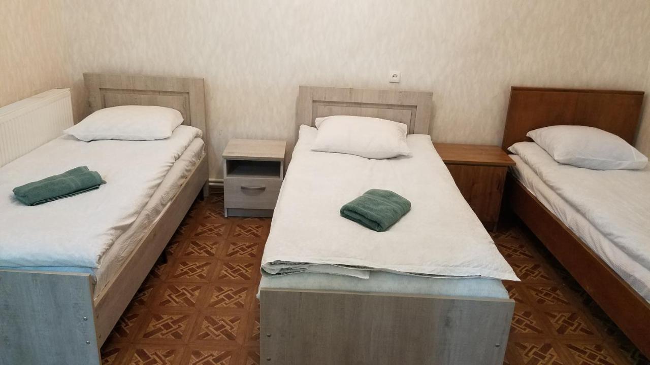 Guest House Green Rose Borjomi Bagian luar foto