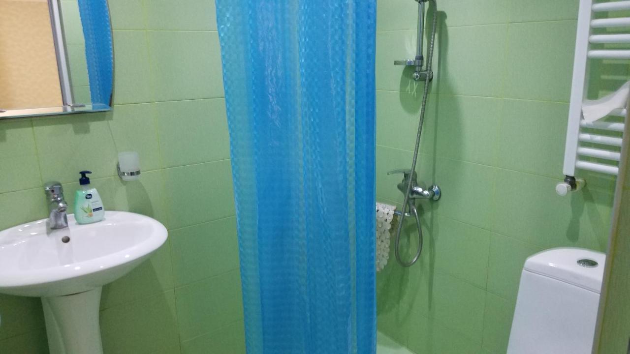 Guest House Green Rose Borjomi Bagian luar foto