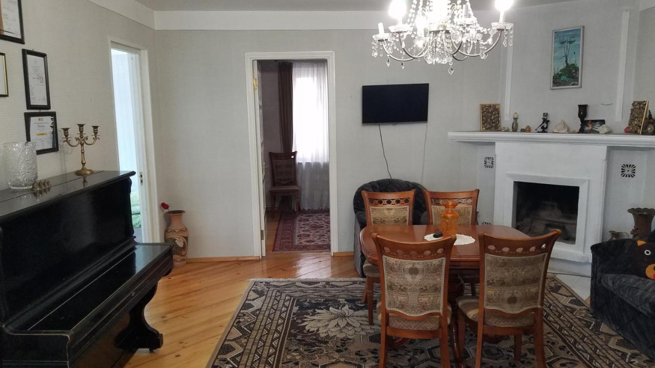 Guest House Green Rose Borjomi Bagian luar foto