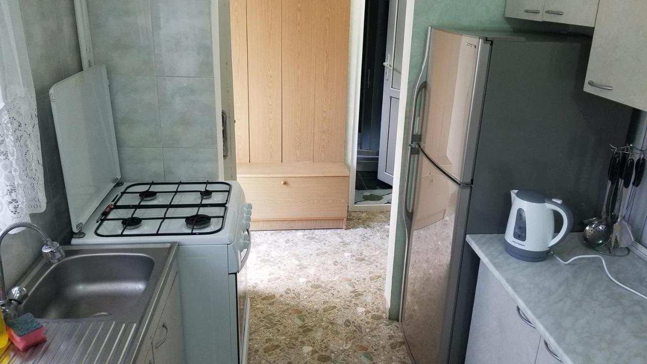 Guest House Green Rose Borjomi Bagian luar foto